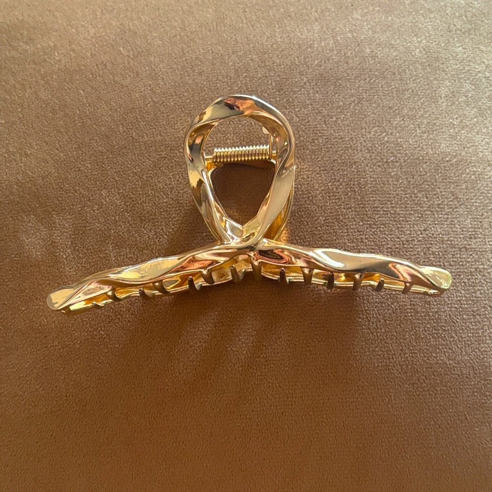 ✨Gold Metal Hair Clip